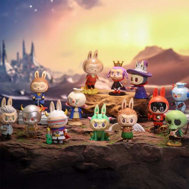 POP MART - THE MONSTERS -  SPACE ADVENTURES SERIES FIGURES - 7-10.5 CM