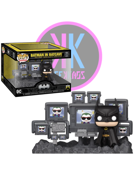 BATMAN IN BATCAVE 519